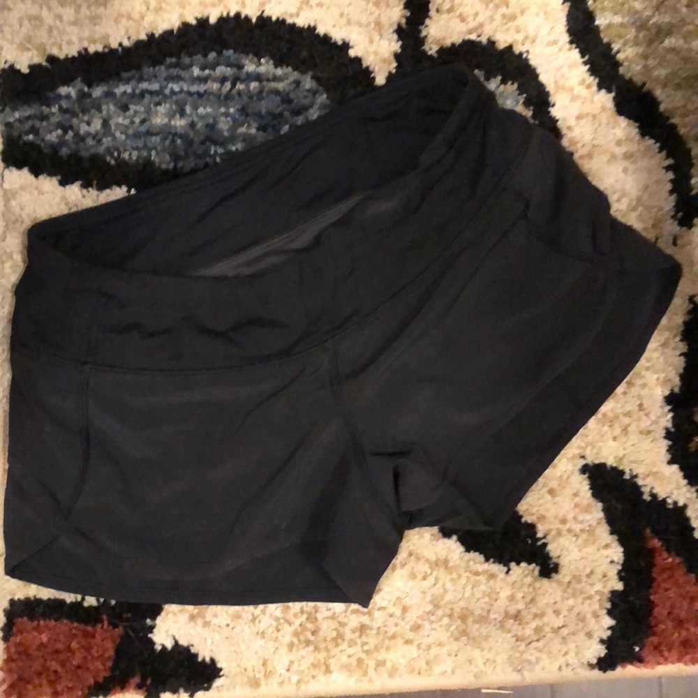 Lulu lemon speed shorts size 4